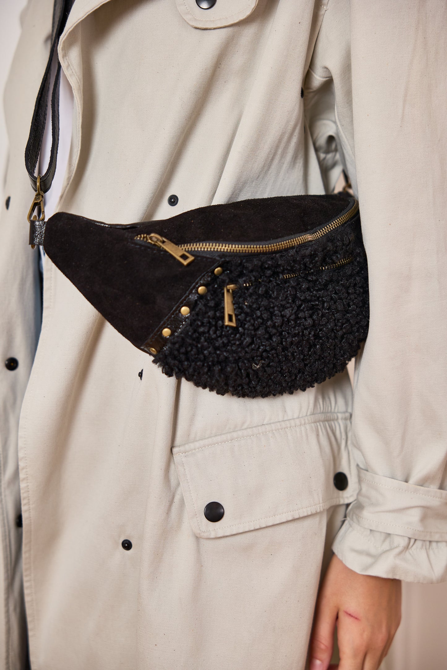 Sac banane cuir et moumoute