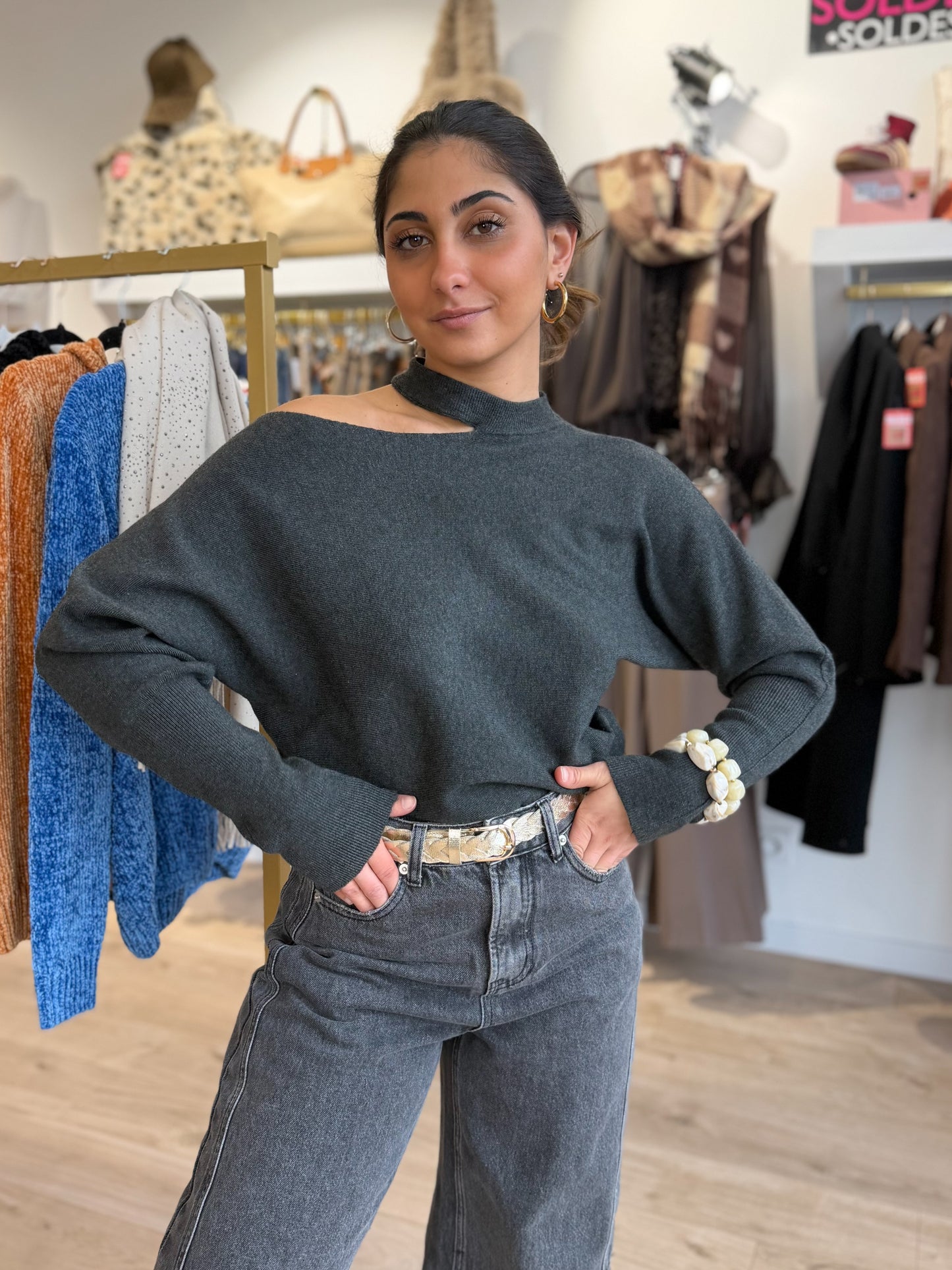 Pull Clarice gris asymétrique