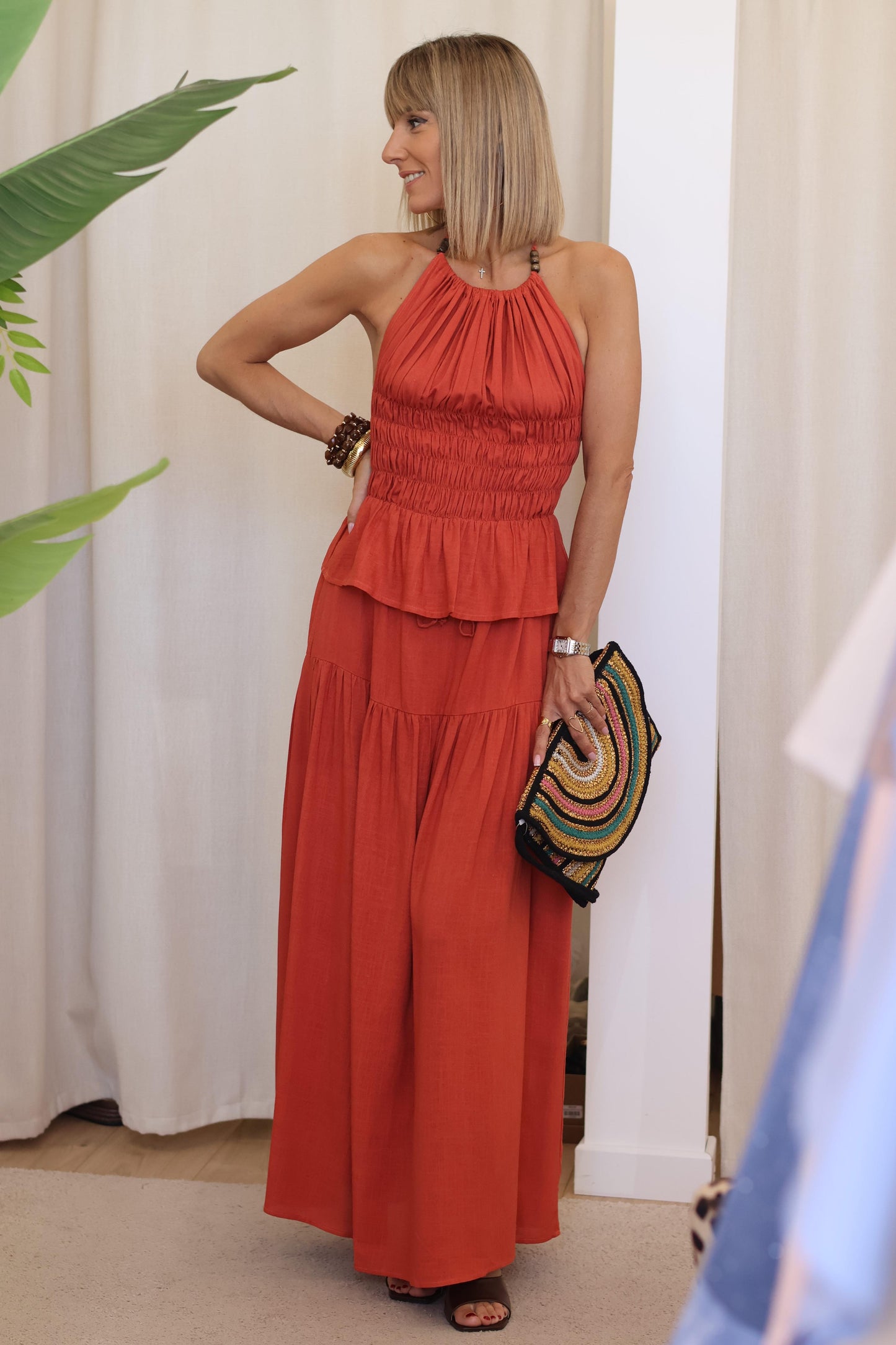 Top JULIA corail smocké dos nu avec perles